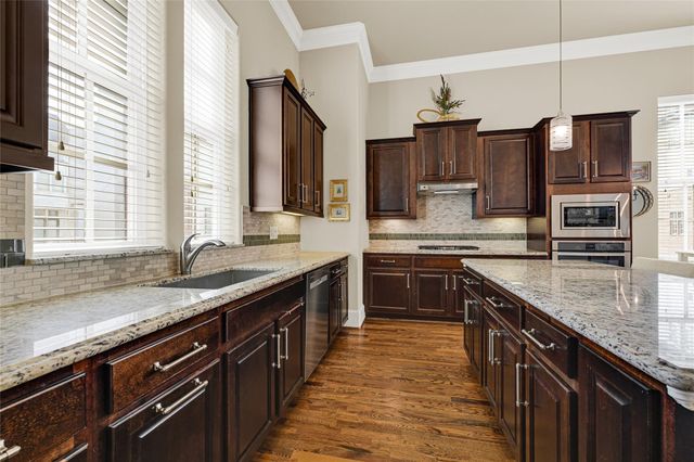 2039 Fannin Station N, Houston, TX 77045