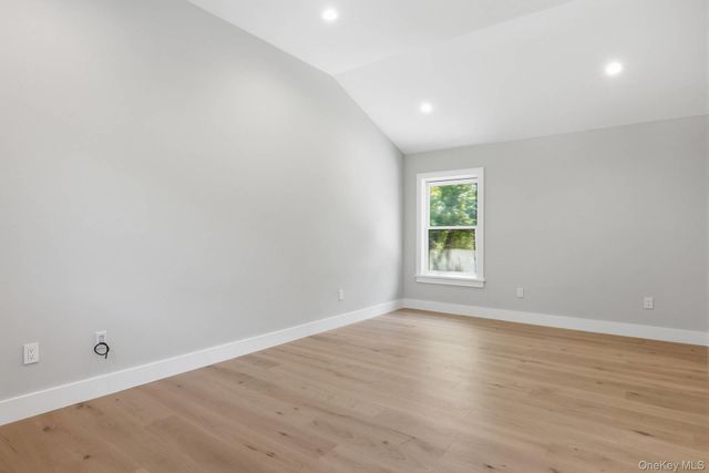 7 Mortimer Street, Westhampton Beach, NY 11978