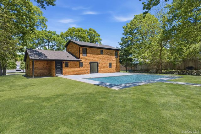7 Mortimer Street, Westhampton Beach, NY 11978