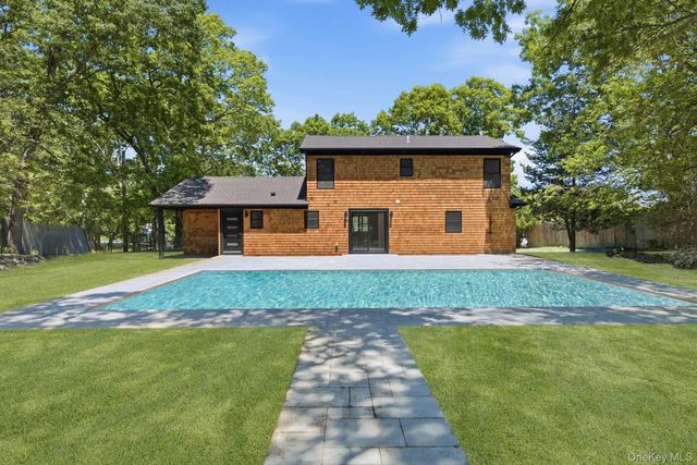 7 Mortimer Street, Westhampton Beach, NY 11978
