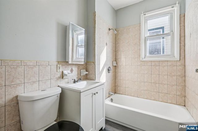 719 18th Avenue, Irvington, NJ 07111