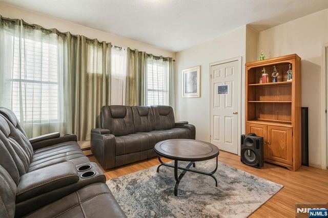 719 18th Avenue, Irvington, NJ 07111