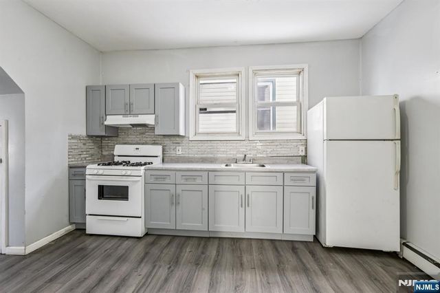 719 18th Avenue, Irvington, NJ 07111