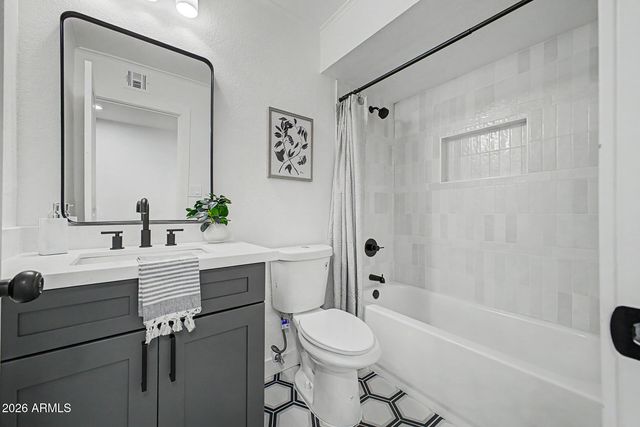 2505 S ROGERS Street, Mesa, AZ 85202