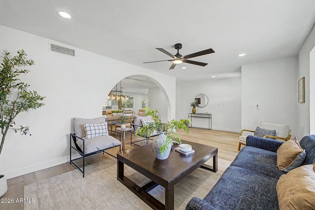 2505 S ROGERS Street, Mesa, AZ 85202