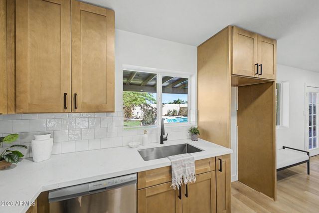 2505 S ROGERS Street, Mesa, AZ 85202