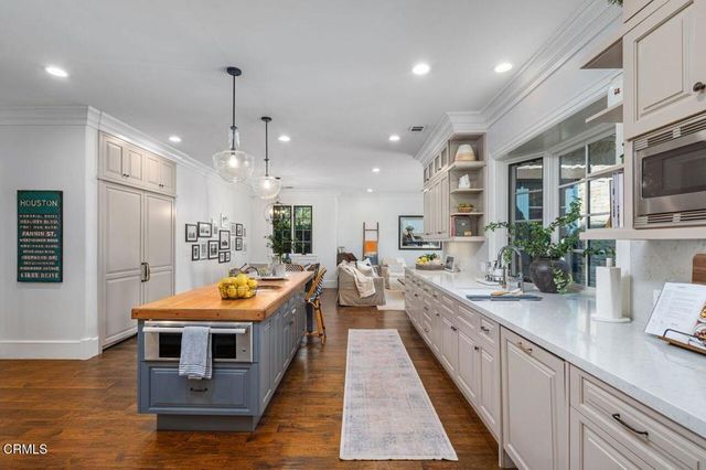 951 Descanso Drive, La Canada Flintridge, CA 91011