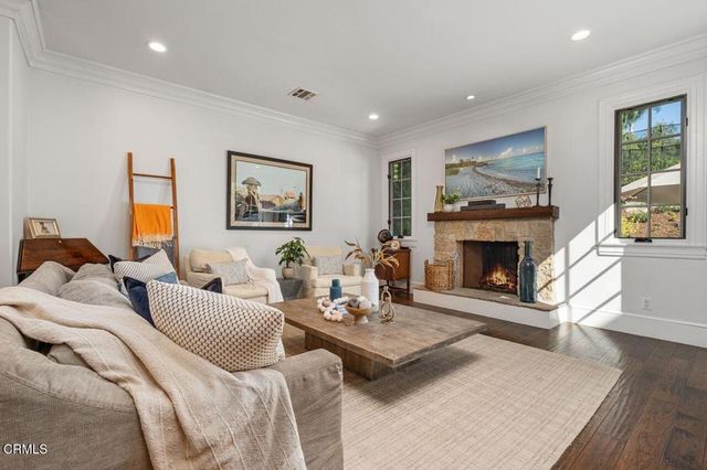 951 Descanso Drive, La Canada Flintridge, CA 91011