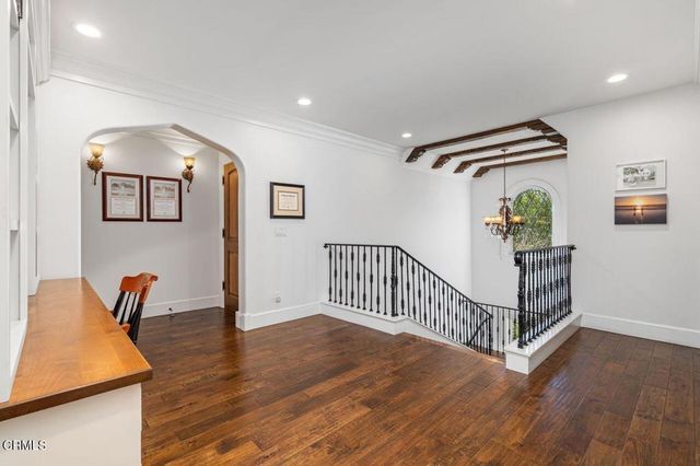 951 Descanso Drive, La Canada Flintridge, CA 91011