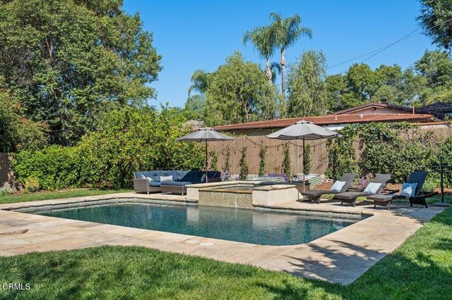 951 Descanso Drive, La Canada Flintridge, CA 91011