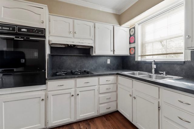 807 Ash Lane, Cedar Hill, TX 75104