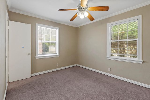 807 Ash Lane, Cedar Hill, TX 75104