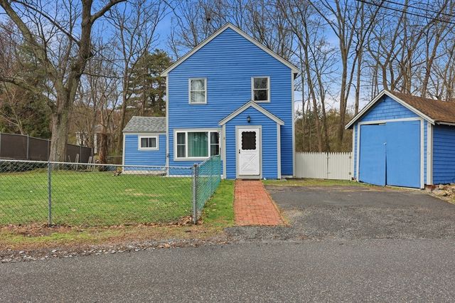 8 Stones Corner Road, Berlin, MA 01503