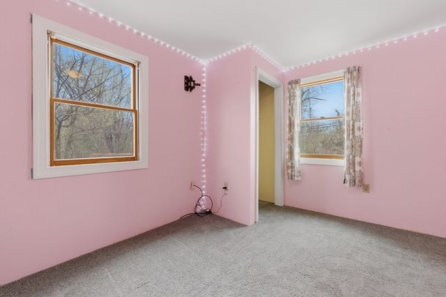 8 Stones Corner Road, Berlin, MA 01503