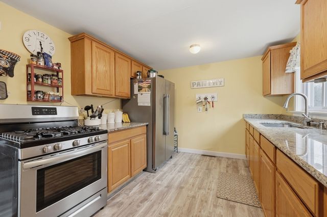 8 Stones Corner Road, Berlin, MA 01503