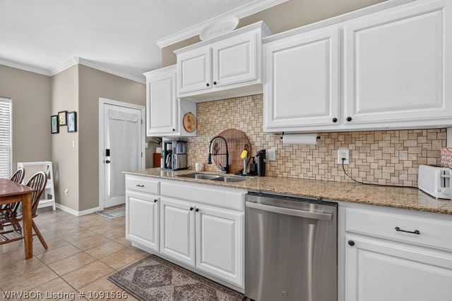 2406 Mountain Grove Road, Alma, AR 72921