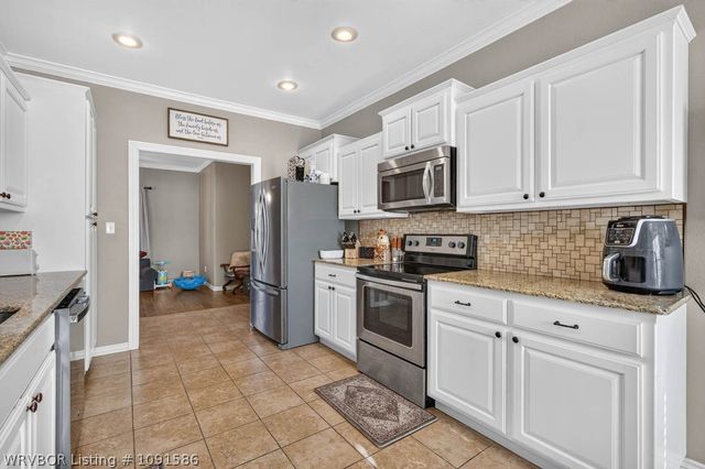 2406 Mountain Grove Road, Alma, AR 72921