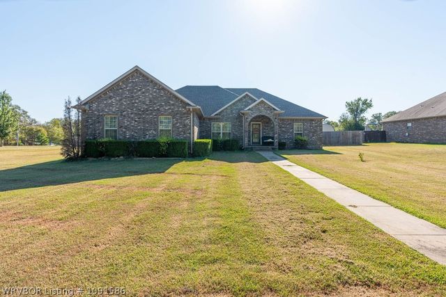 2406 Mountain Grove Road, Alma, AR 72921