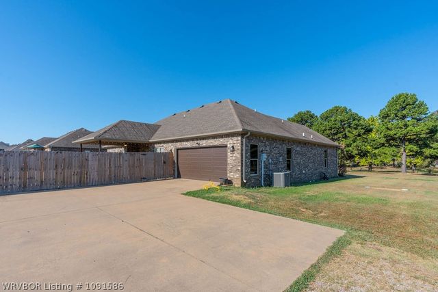 2406 Mountain Grove Road, Alma, AR 72921