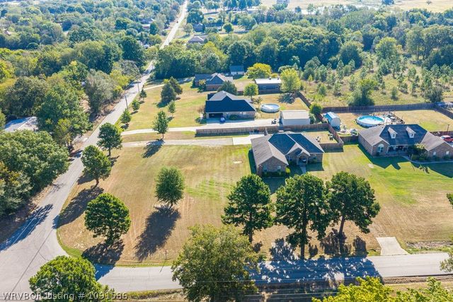 2406 Mountain Grove Road, Alma, AR 72921