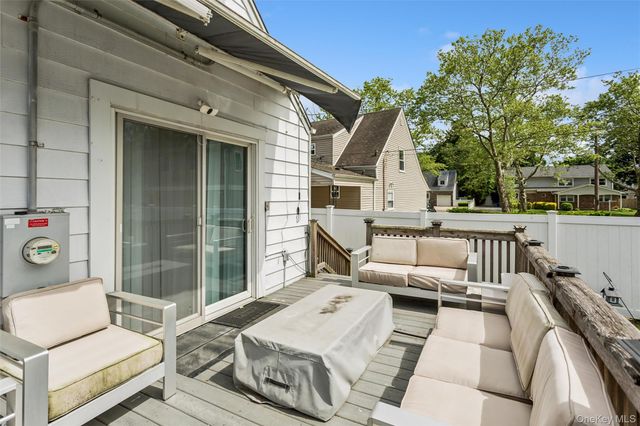 8 Cedarlawn Boulevard, Valley Stream, NY 11580