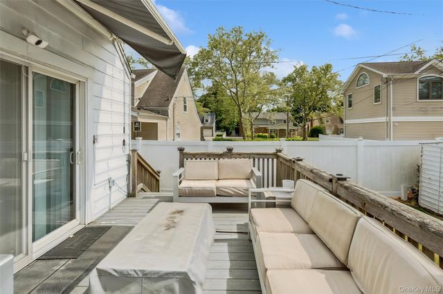8 Cedarlawn Boulevard, Valley Stream, NY 11580