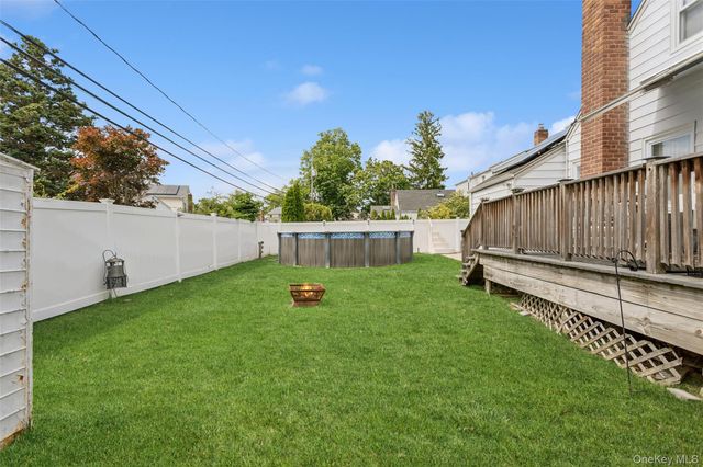 8 Cedarlawn Boulevard, Valley Stream, NY 11580