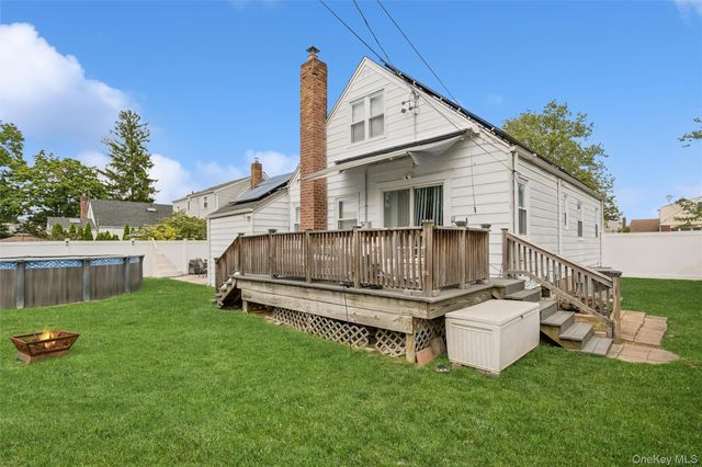 8 Cedarlawn Boulevard, Valley Stream, NY 11580