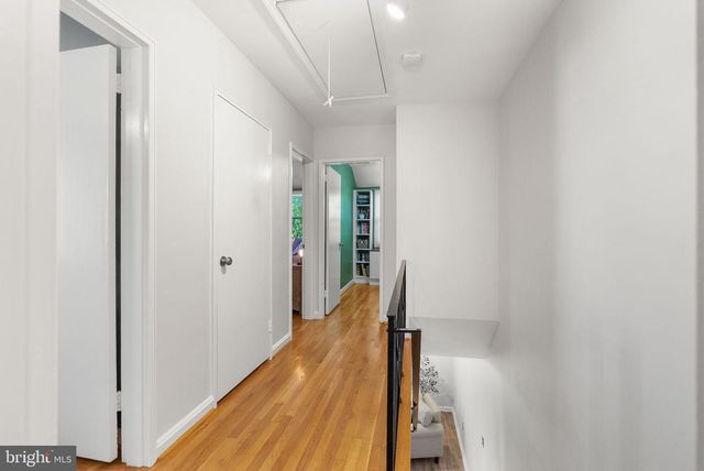 2416 N DEARING ST, Alexandria, VA 22302