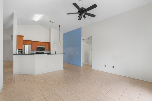 8238 Maidencane Place, Port St. Lucie, Port St Lucie, FL 34952