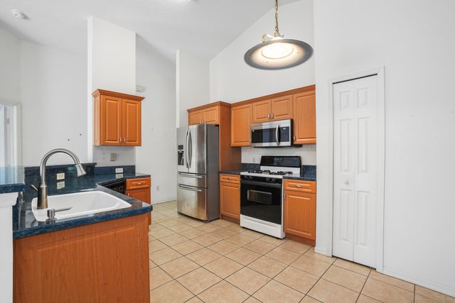 8238 Maidencane Place, Port St. Lucie, Port St Lucie, FL 34952