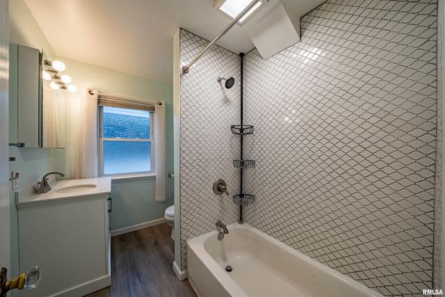 1227 STATE Street, Pekin, IL 61554