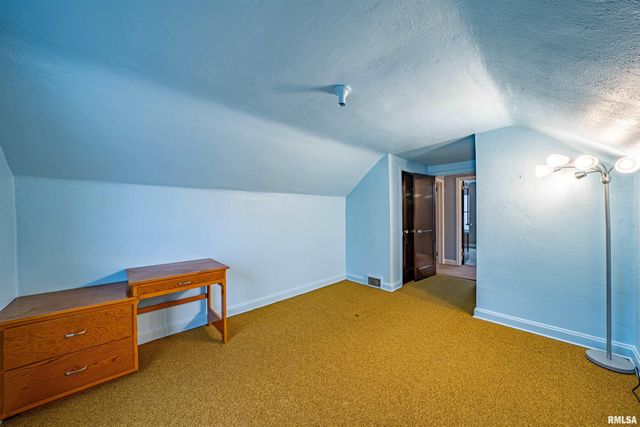 1227 STATE Street, Pekin, IL 61554