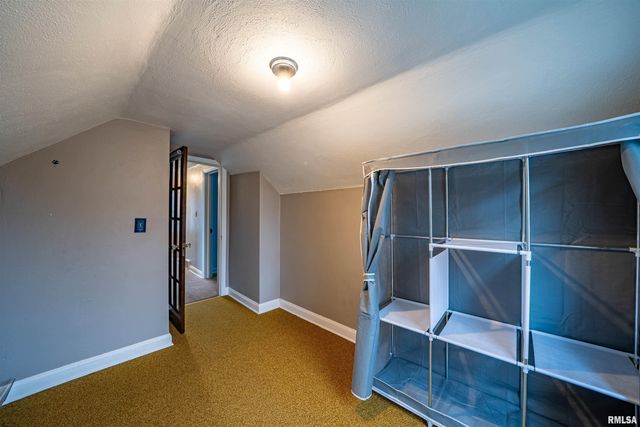 1227 STATE Street, Pekin, IL 61554