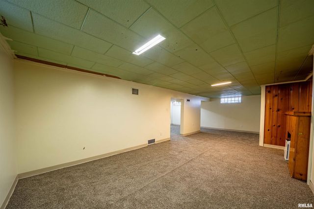 1227 STATE Street, Pekin, IL 61554