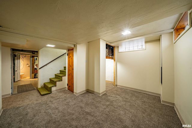 1227 STATE Street, Pekin, IL 61554