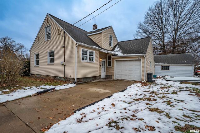 1227 STATE Street, Pekin, IL 61554