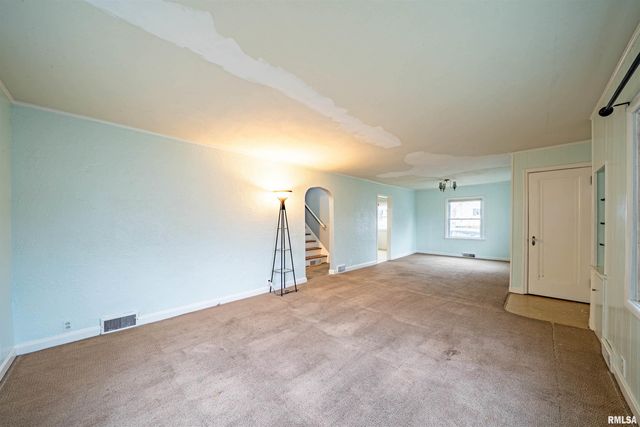 1227 STATE Street, Pekin, IL 61554