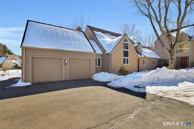 41 Timberwood Road 41, West Hartford, CT 06117