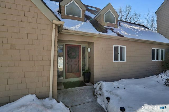 41 Timberwood Road 41, West Hartford, CT 06117