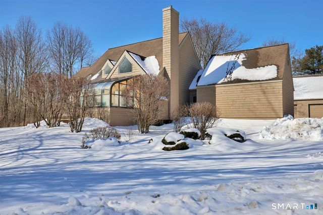 41 Timberwood Road 41, West Hartford, CT 06117