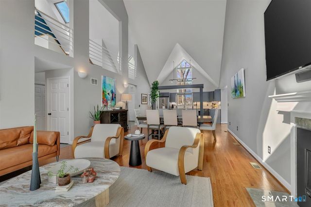 41 Timberwood Road 41, West Hartford, CT 06117