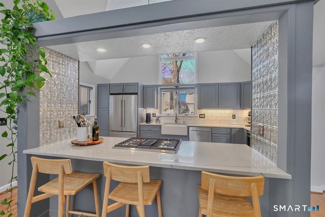 41 Timberwood Road 41, West Hartford, CT 06117