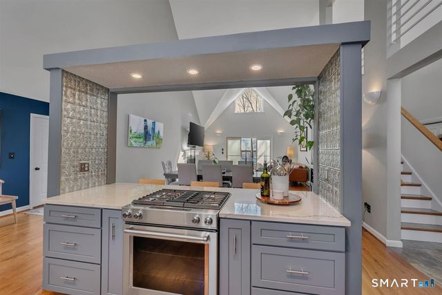 41 Timberwood Road 41, West Hartford, CT 06117