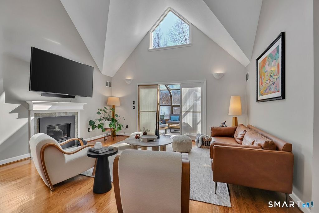 41 Timberwood Road 41, West Hartford, CT 06117