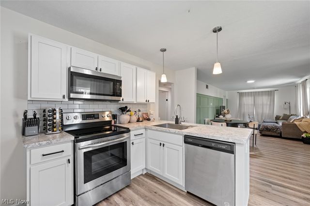 2160 Plymouth Drive, Uniontown, OH 44685