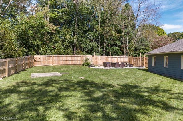2160 Plymouth Drive, Uniontown, OH 44685