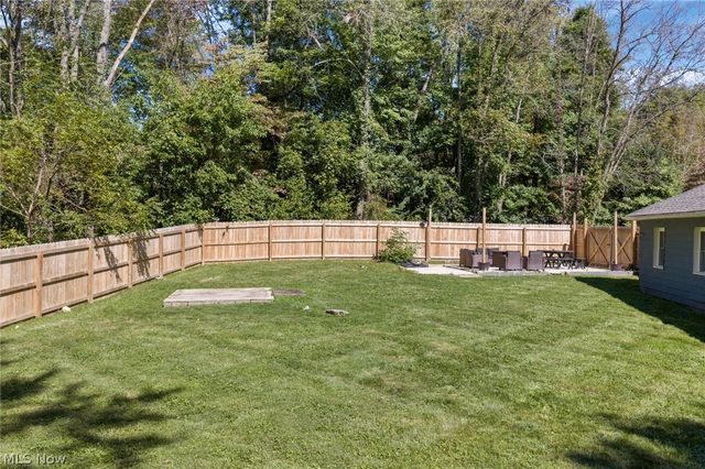 2160 Plymouth Drive, Uniontown, OH 44685