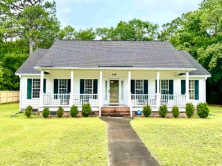 112 Robin Dr., Georgetown, SC 29440
