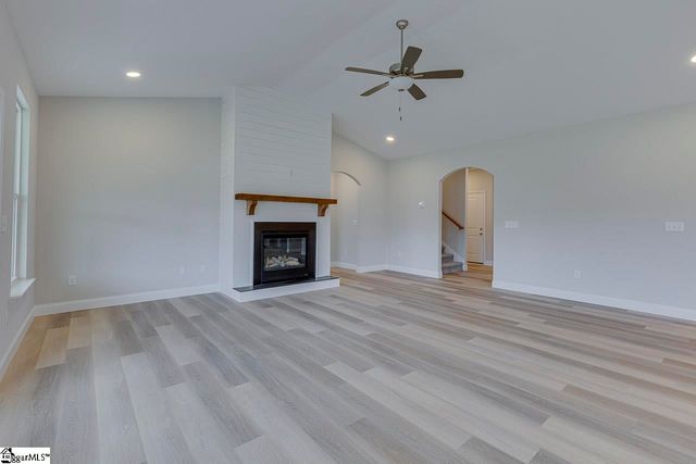 112 Walters Way, Pickens, SC 29671